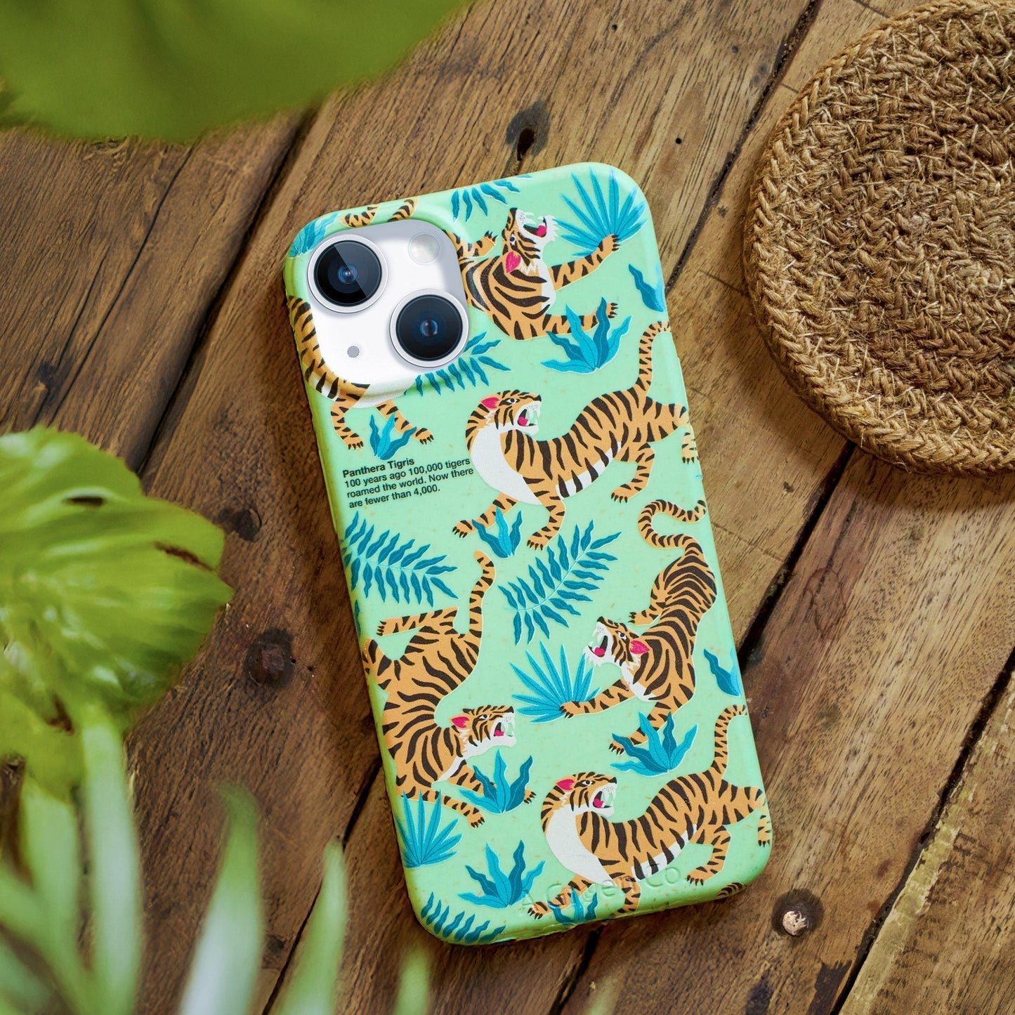 The Endangered Beast - iPhone SE 2020 / 8 / 7 / 6 / 6s Eco-Friendly Case