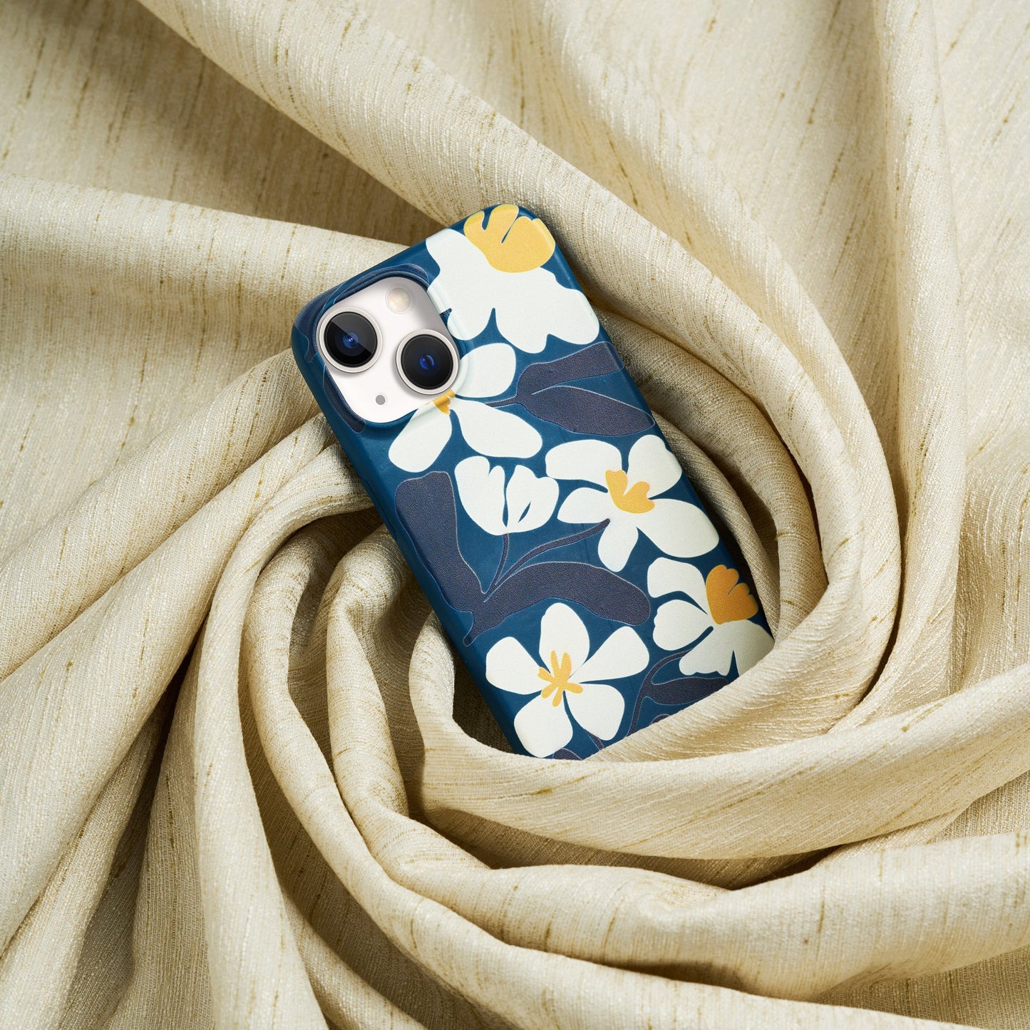 Large Daisies - iPhone 15 Eco-Friendly Case